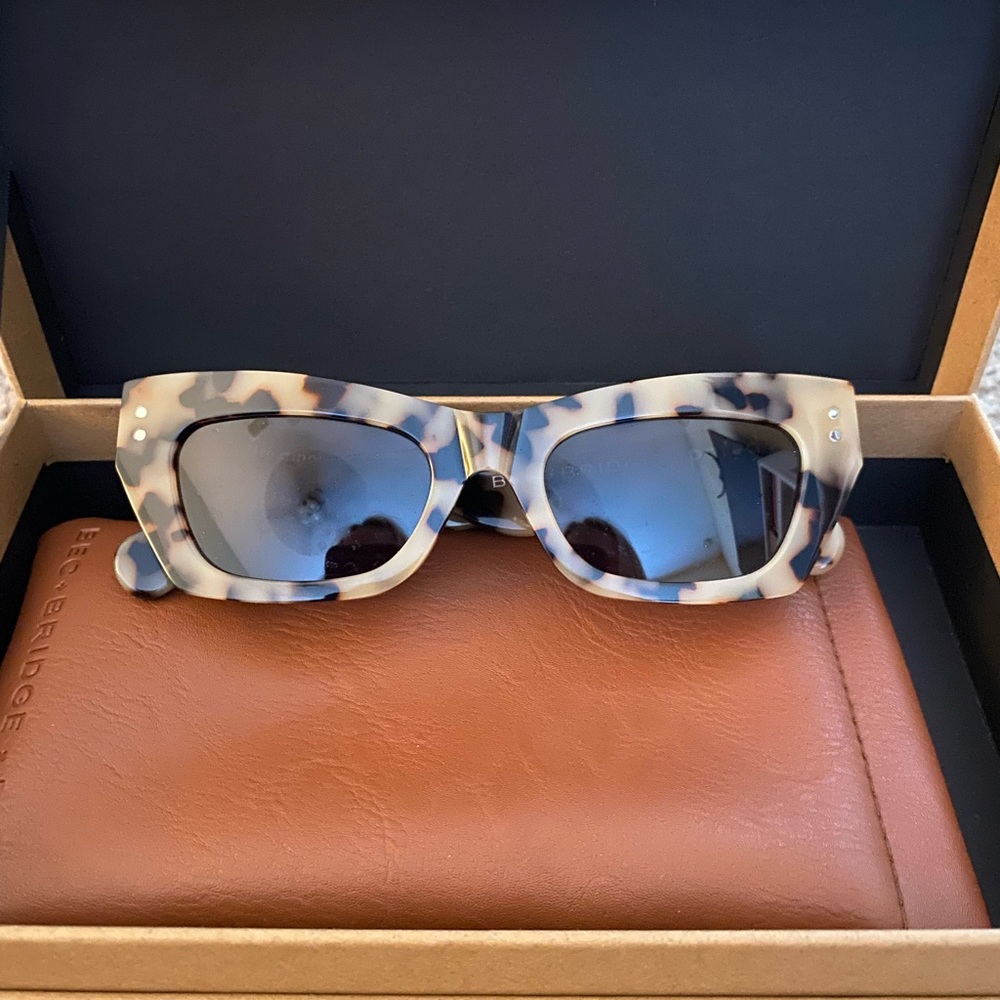 Pared Petite Amour Sunglasses